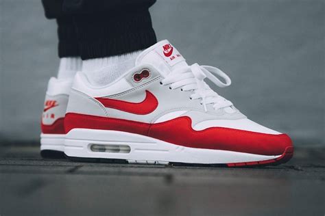 nike air max wit rood|air max 1 shoes.